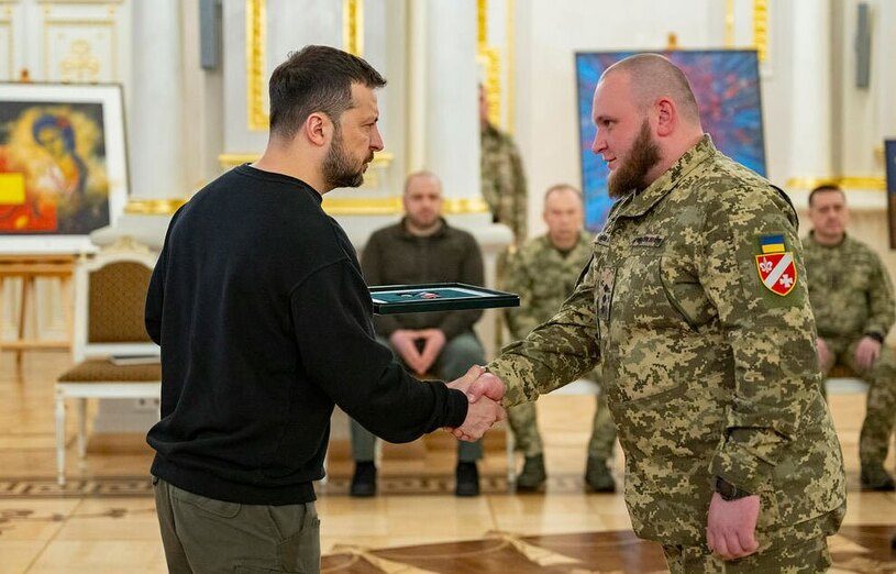 اعطای مدال از سوی رییس جمهوری اوکراین به برخی از نظامیان ارتش اوکراین