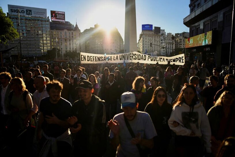 دیدنی های امروز؛ از سالگرد نسل کشی ارامنه تا اعتراضات دانشجویی در آمریکا تظاهرات علیه قطع بودجه های آموزشی