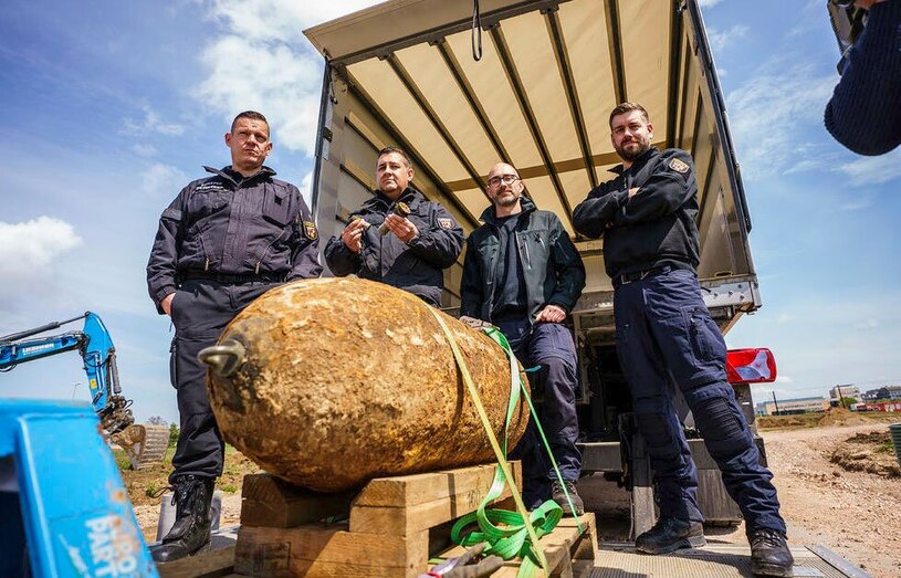 دیدنی های امروز؛ توفان اعتراضات دانشجویی حامیان فلسطین از آمریکا تا اروپا خنثی کردن یک بمب 500 کیلویی آمریکایی