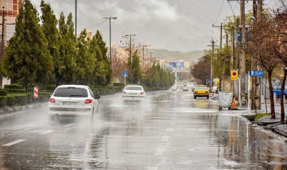 بارش باران و وقوع رعد و برق