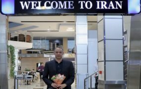 سرمربی تیم ملی والیبال به ایران آمد