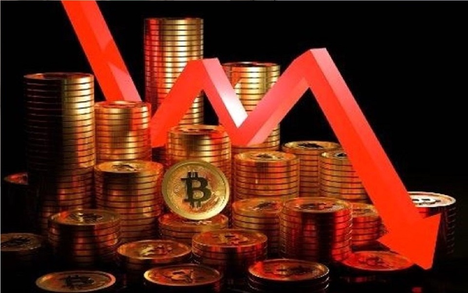 سقوط قیمت بیت کوین