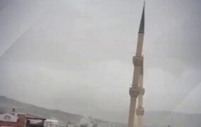 سقوط مناره‌های مسجد ترکیه