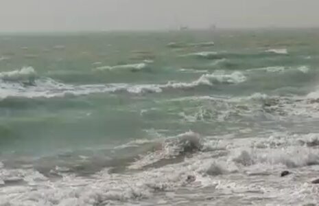 شرق خلیج‌فارس و تنگه هرمز تا پایان هفته مواج می شود