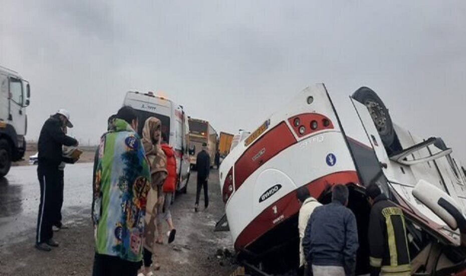 واژگونی اتوبوس