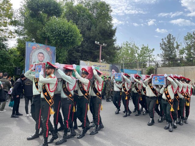تشییع پیکر ۳ شهید پلیس در تهران
