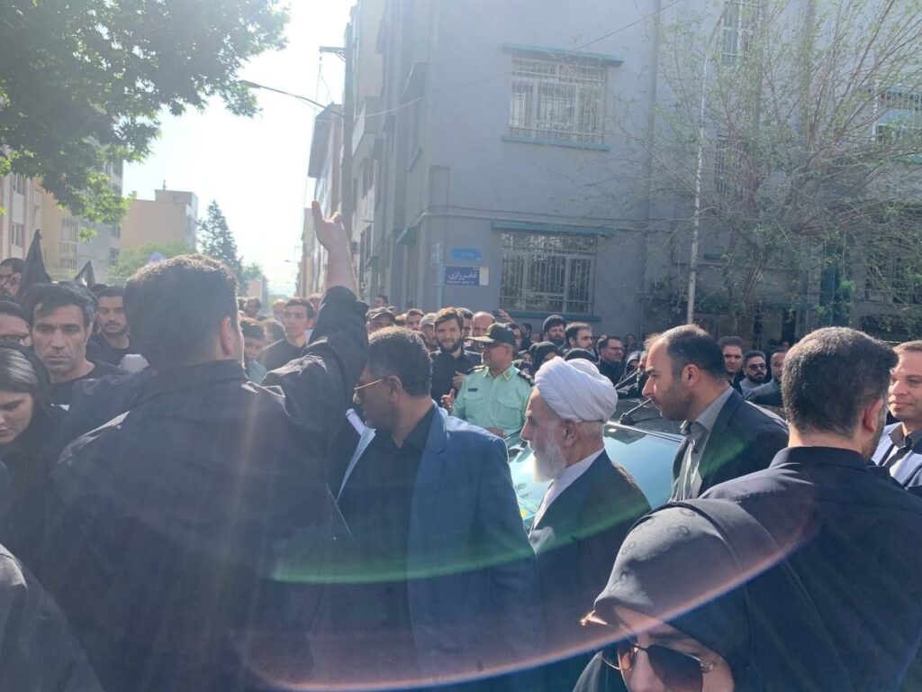مراسم تشییع شهدای خدمت