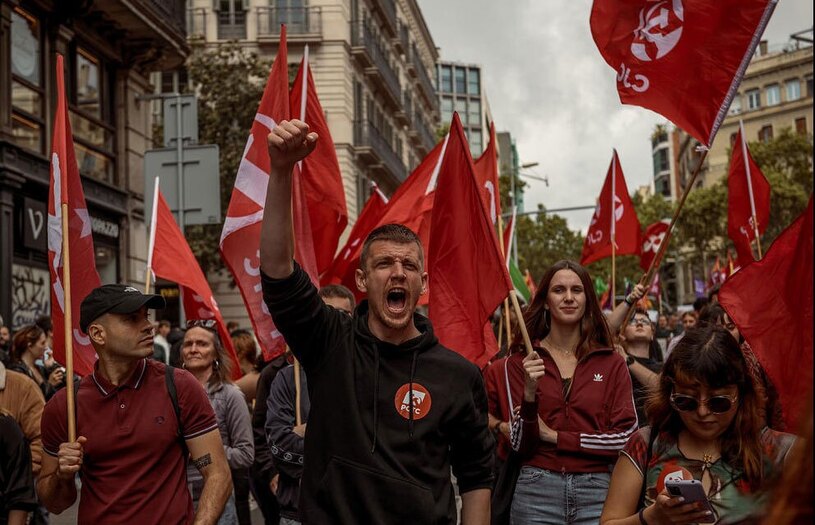 دیدنی های امروز؛ اعتراضات روز جهانی کارگر تظاهرات فعالان کمونیست در روز جهانی کارگر