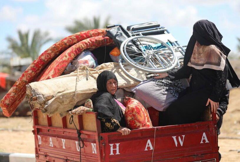 شهروندان فلسطینی در حال تخلیه مناطق شرقی شهر رفح 