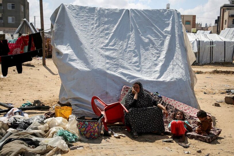 شهروندان فلسطینی در حال تخلیه مناطق شرقی شهر رفح 