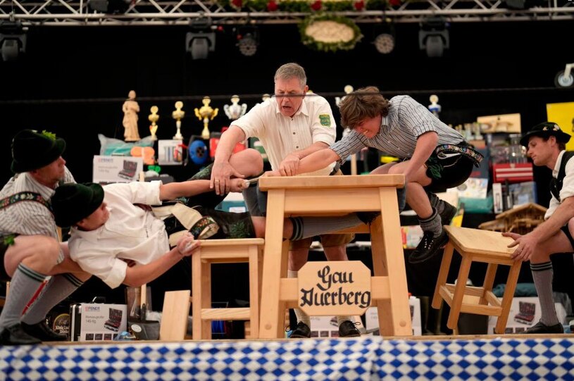 مسابقات قهرمانی "فینگرهاکلن"