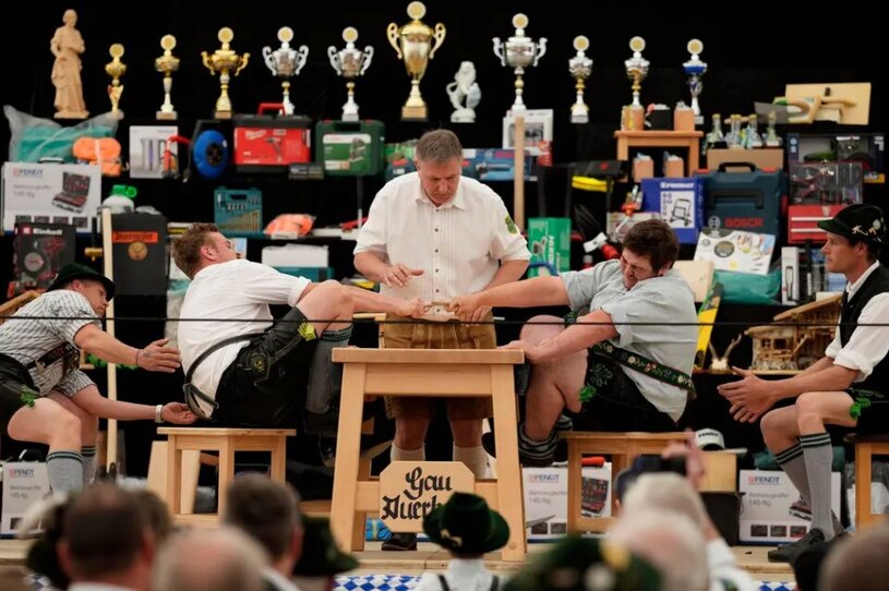 مسابقات قهرمانی "فینگرهاکلن"