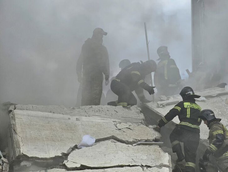 دیدنی های امروز؛ از تک تیراندازی رهبر کره شمالی تا انتخابات هند حمله موشکی اوکراین به یک ساختمان چند طبقه