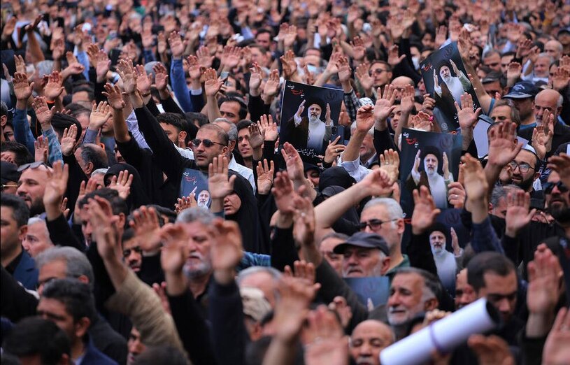 دیدنی های امروز؛ سوگواری برای رئیسی از کشمیر تا ایران در سوگ سید ابراهیم رئیسی در میدان ولیعصر