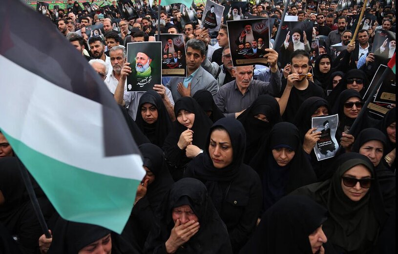 دیدنی های امروز؛ سوگواری برای رئیسی از کشمیر تا ایران در سوگ سید ابراهیم رئیسی در میدان ولیعصر