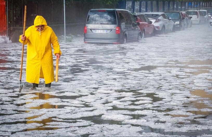 دیدنی های امروز؛ از کوهنورد افسانه ای نپال تا شهر میمون های تایلند سیل در شهر تورین ایتالیا