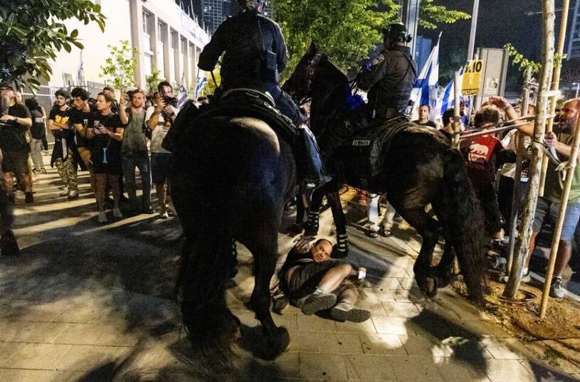 دیدنی های امروز؛ از میزبانی پاپ برای روز جهانی کودک تا هو شدن ترامپ مقابله پلیس سواره اسرائیل به تظاهرات مخالفان نتانیاهو