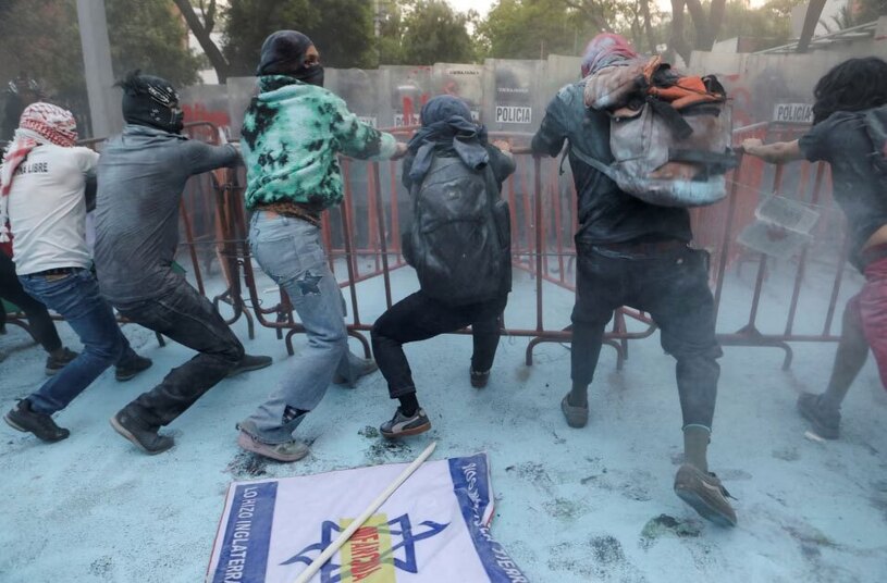 تظاهرات حامیان فلسطین در مقابل سفارت اسرائیل در پایتخت مکزیک