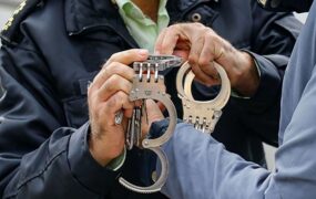 بازداشت داروفروشی تاریخ انقضای دارو