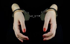 بازداشت زن آرایشگر تبلیغ کودک همسری