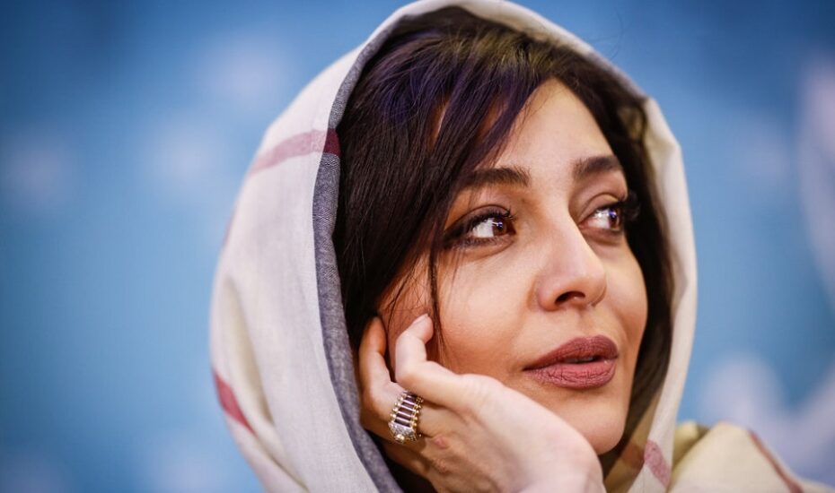 ساره بیات به سینما