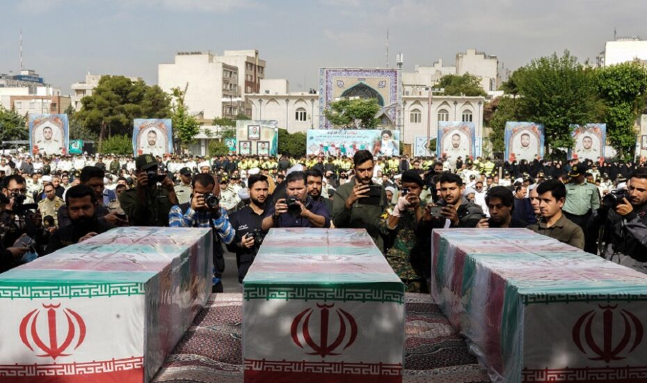 تشییع پیکر ۳ شهید پلیس در تهران