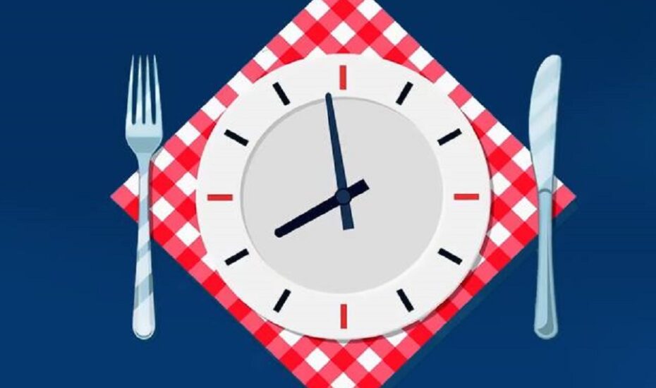 ۸ نکته مهم قبل و بعد از شام خوردن