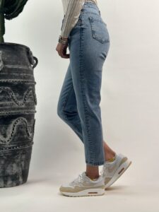 خانه شلوار، خرید شلوار جین مام فیت زنانه با قیمت مناسب