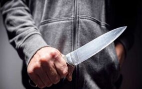 مرد مغازه دار کارگر خود را با چاقو کشت