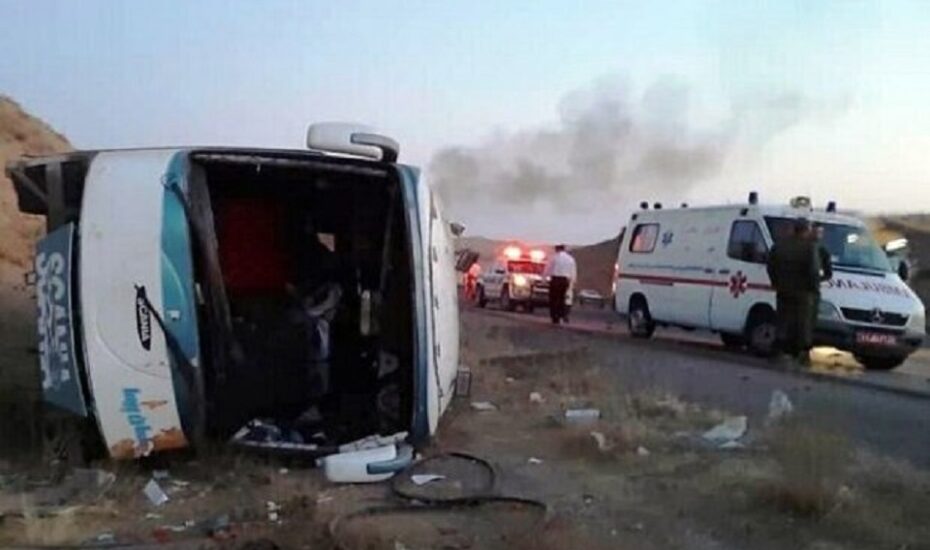 ۱۱ مصدوم انحراف اتوبوس