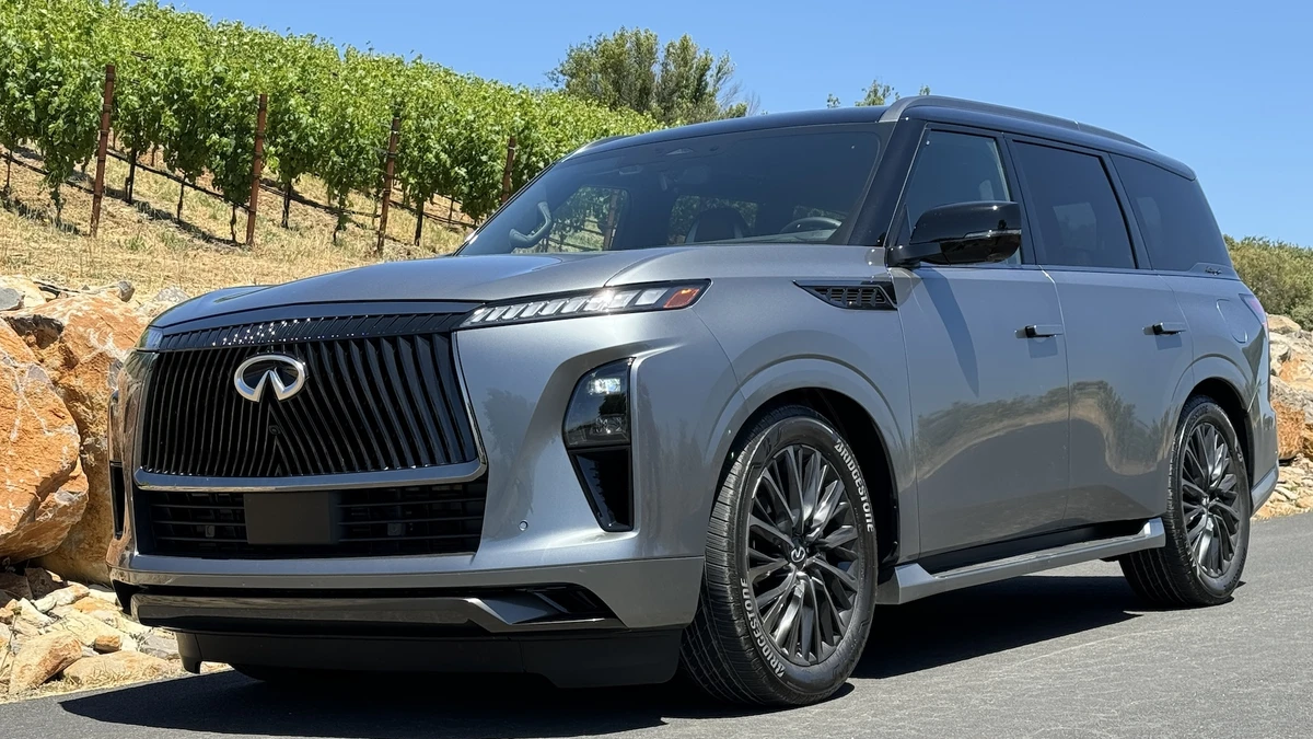 بررسی اینفینیتی QX80 مدل 2025 بررسی اینفینیتی QX80 مدل 2025