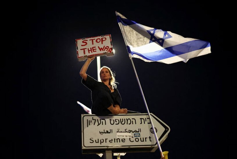 استفاده از ماشین آبپاش برای متفرق کردن معترضان ضدنتانیاهو