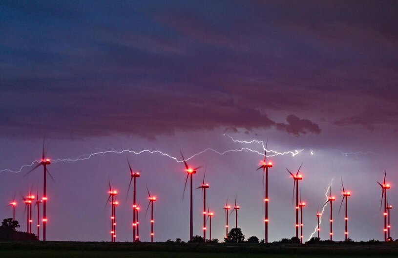 مزرعه تولید برق بادی