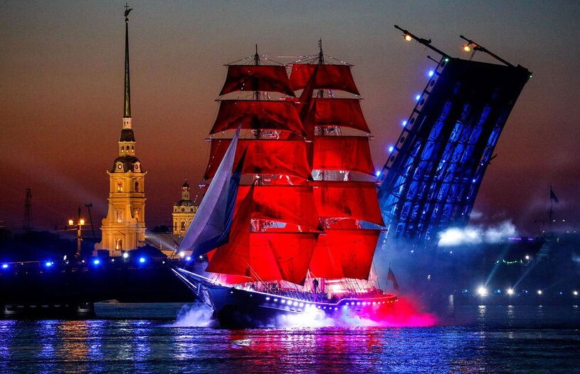 رودخانه "نِوا" در شهر سن پترز بورگ روسیه