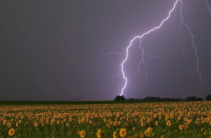 برخورد صاعقه به زمین در برندنبورگ