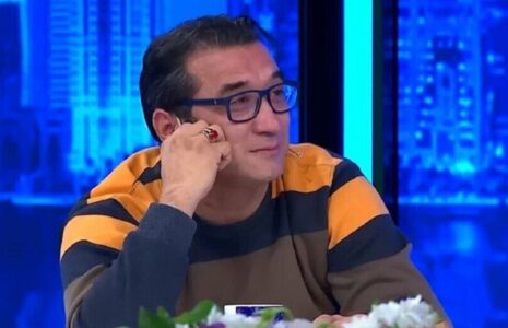 اتفاق عجیب روی آنتن زنده شبکه ورزش/ فیلم