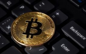 بیت‌کوین عقب‌نشینی کرد