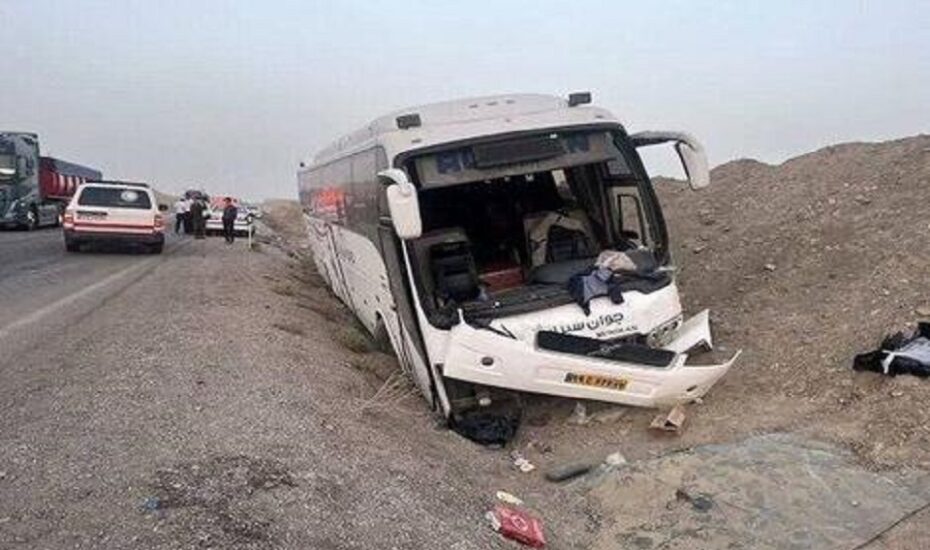 اتوبوس پاکستانی‌ها بزرگراه کاشان