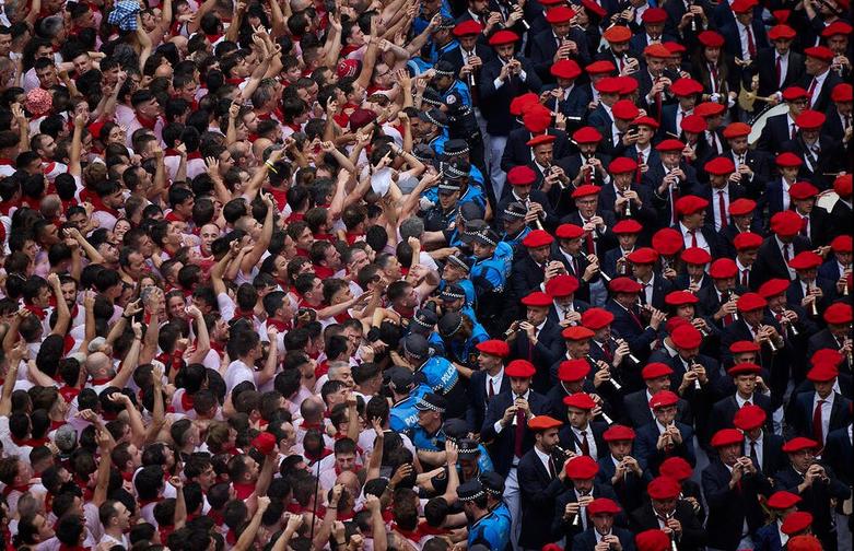 دیدنی های امروز؛ از کارناوال های تابستانه تا مسابقات فوتبال یورو 2024 مراسم افتتاحیه جشنواره (گاوبازی)"