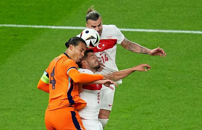 دیدنی های امروز؛ از کارناوال های تابستانه تا مسابقات فوتبال یورو 2024 حذف تیم ملی فوتبال ترکیه از مسابقات فوتبال جام ملت های اروپا