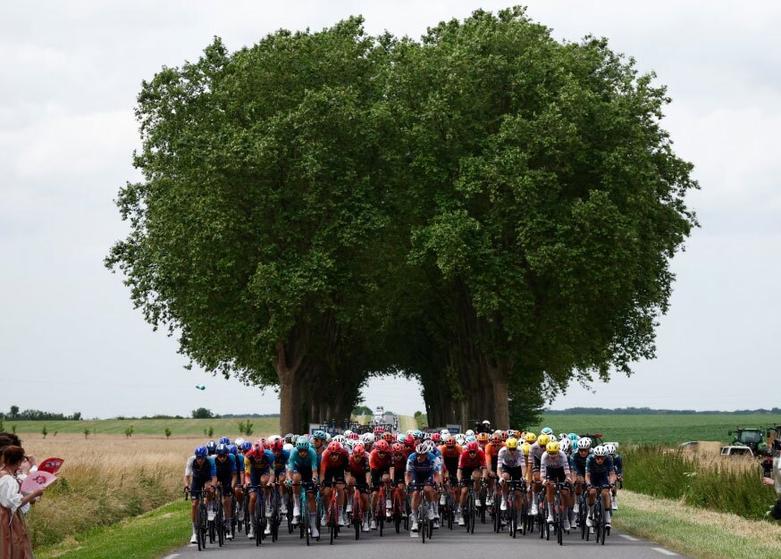 دیدنی های امروز؛ از توفان بریل تا مسابقات یورو 2024 مسابقات بین المللی دوچرخه سواری "تور دوفرانس"