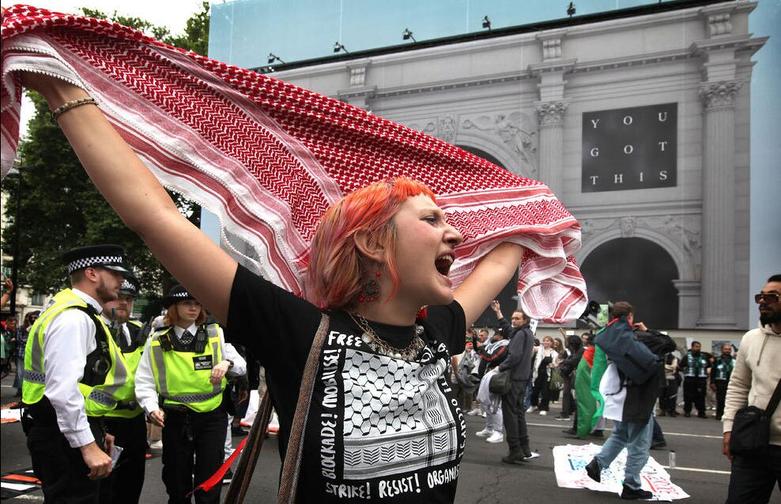 معترضان ضدجنگ حامی فلسطین خیابانی را در شهر لندن