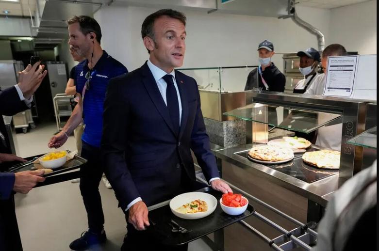 صرف ناهار "امانوئل ماکرون" رئیس جمهوری فرانسه