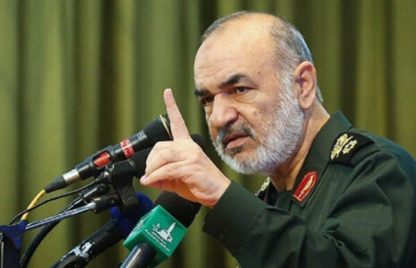 سلامی:دشمنان به طمع افتاده‌اند/ روز جمعه همه رأی بدهیم