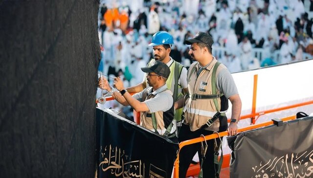 پرده جدید کعبه