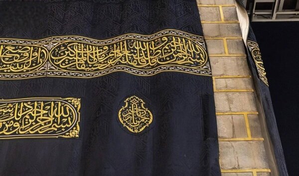 پرده جدید کعبه