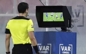 اولین محموله VAR