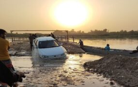 بخشی از پل شناور عنافچه خوزستان زیر آب رفت