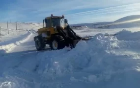 برف تابستانی