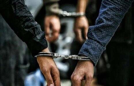 دستگیری قاچاقچیان ایرانی/ فیلم